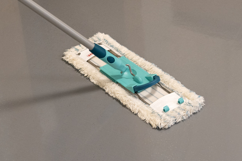 Профессиональная швабра для пола Leifheit Hausrein Profi: экспертное мнение технолога «Убирай РФ»